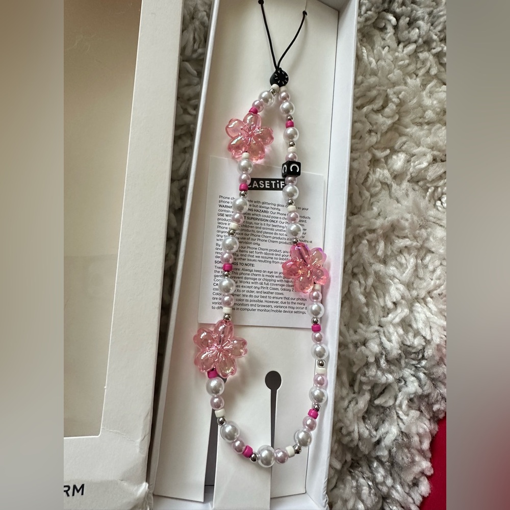 Casetify hand-free phone charm flower Sakura pearl